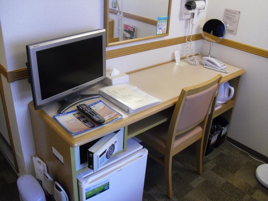 Toyoko Inn Tokyo Nihombashi Zeimusho Mae Exterior photo