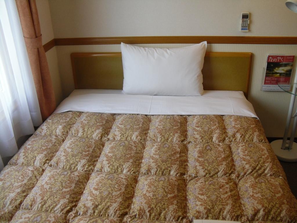 Toyoko Inn Tokyo Nihombashi Zeimusho Mae Exterior photo